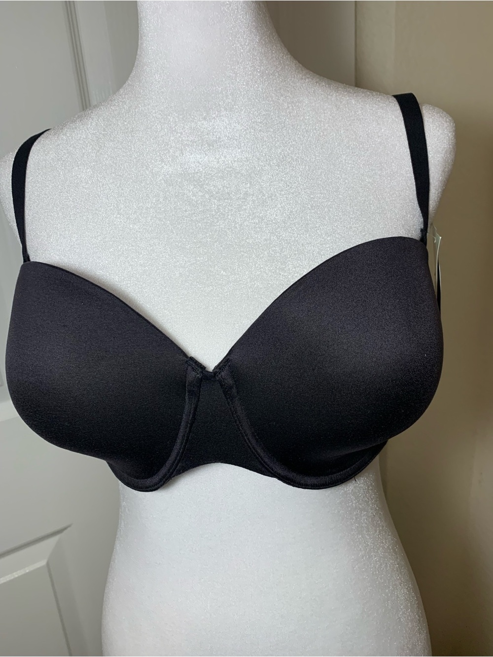 NWT Bali Stay in Place Strapless size 34DD